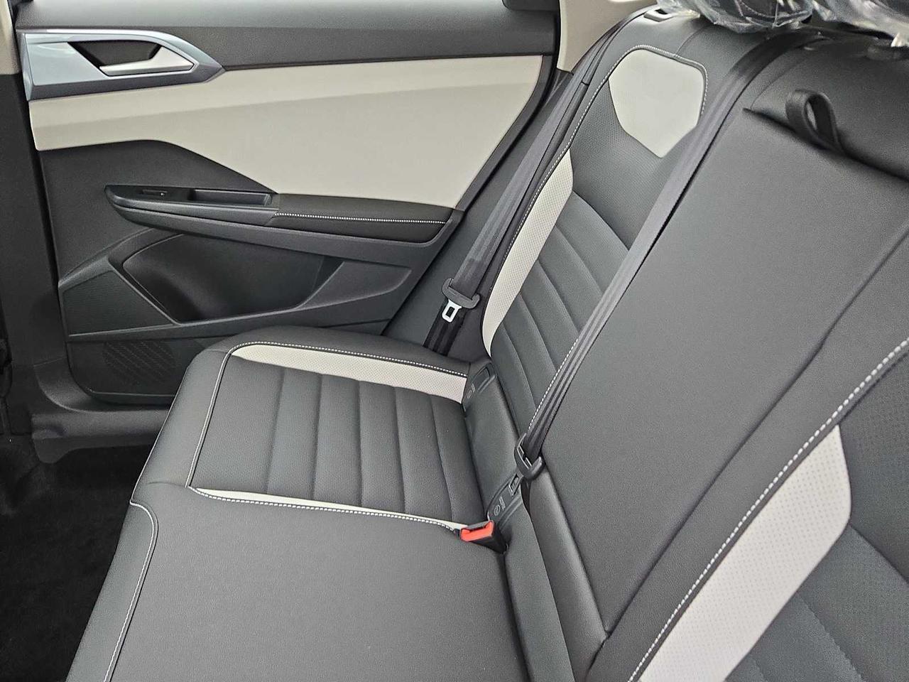 2025 Volkswagen Taos SEL Medford MA