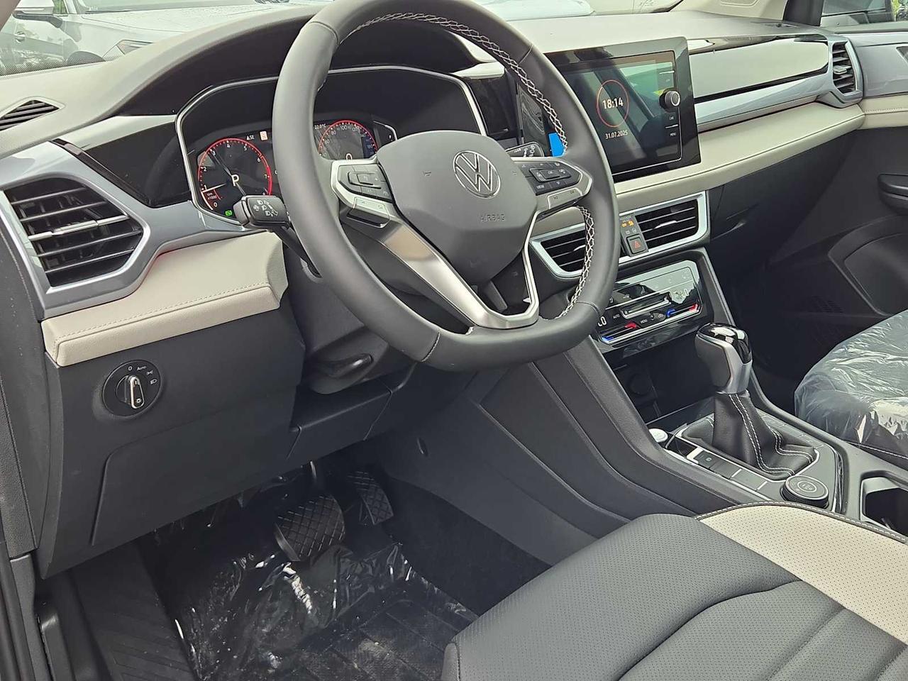 2025 Volkswagen Taos SEL Medford MA