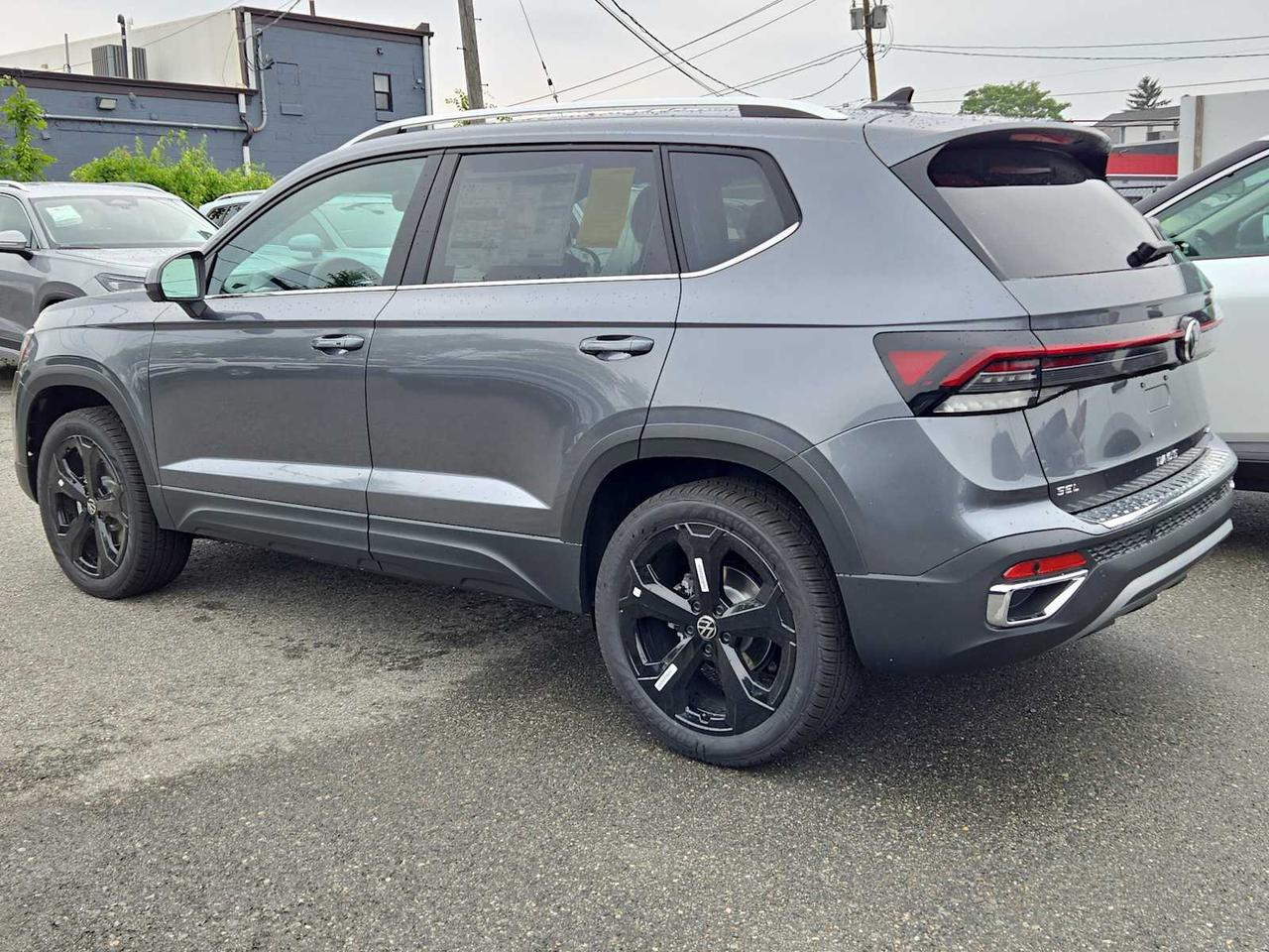 2025 Volkswagen Taos SEL Medford MA