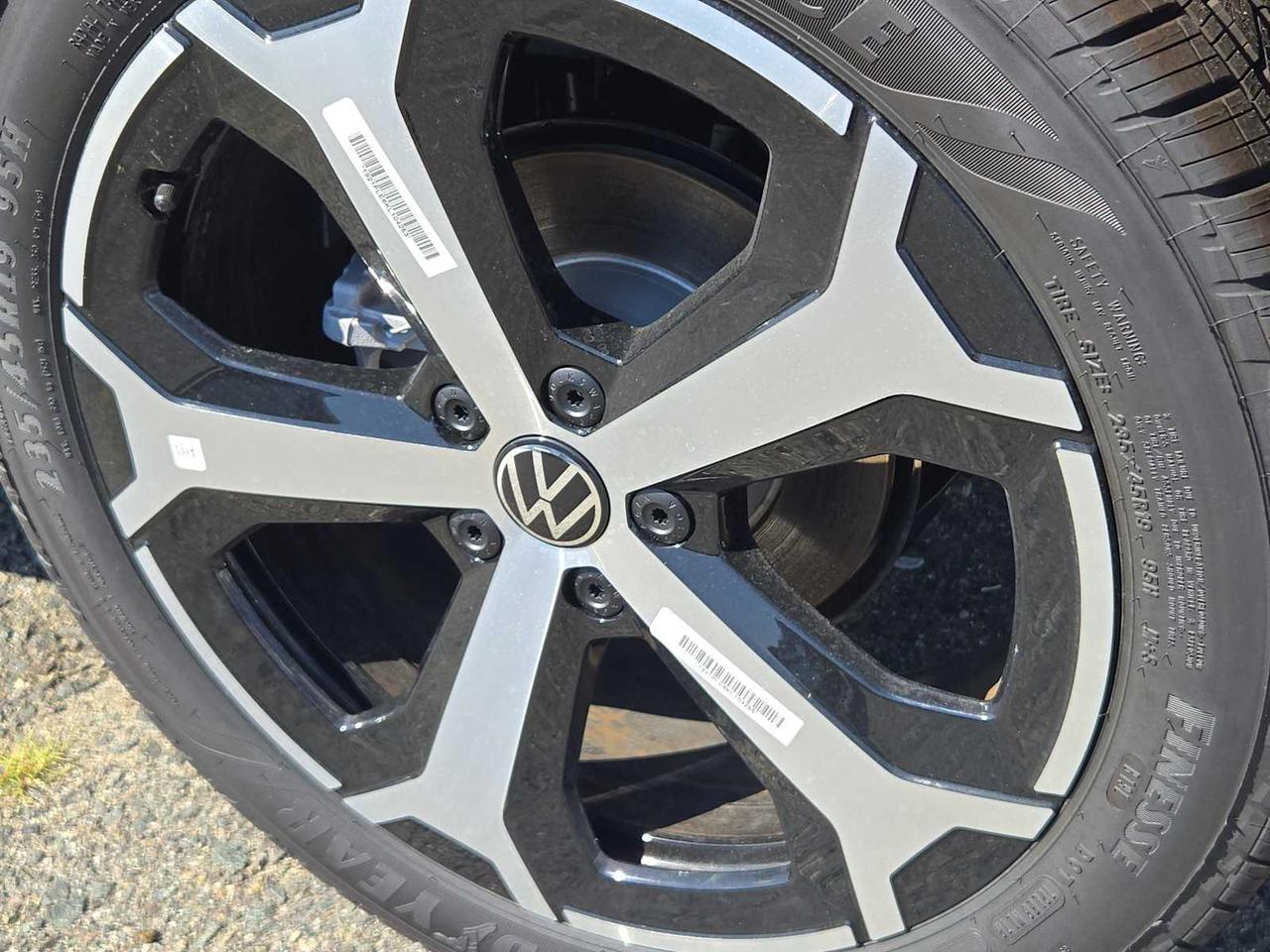 2025 Volkswagen Taos SEL Medford MA