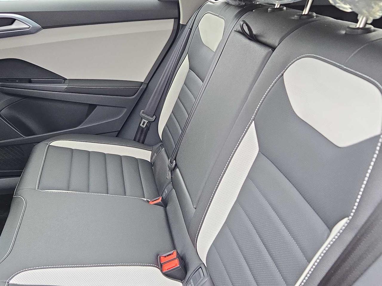 2025 Volkswagen Taos SEL Medford MA