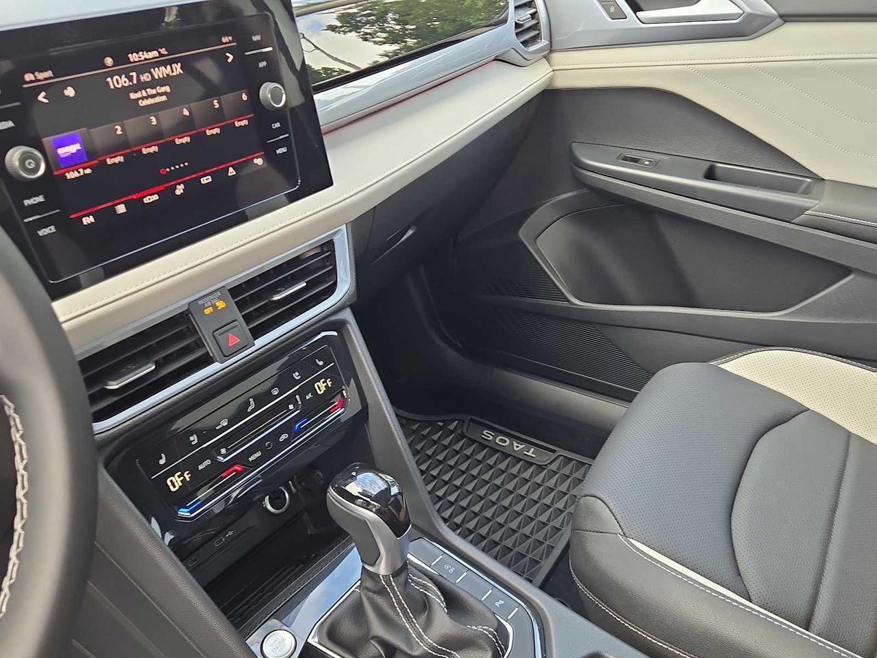 2025 Volkswagen Taos SEL Wellesley MA