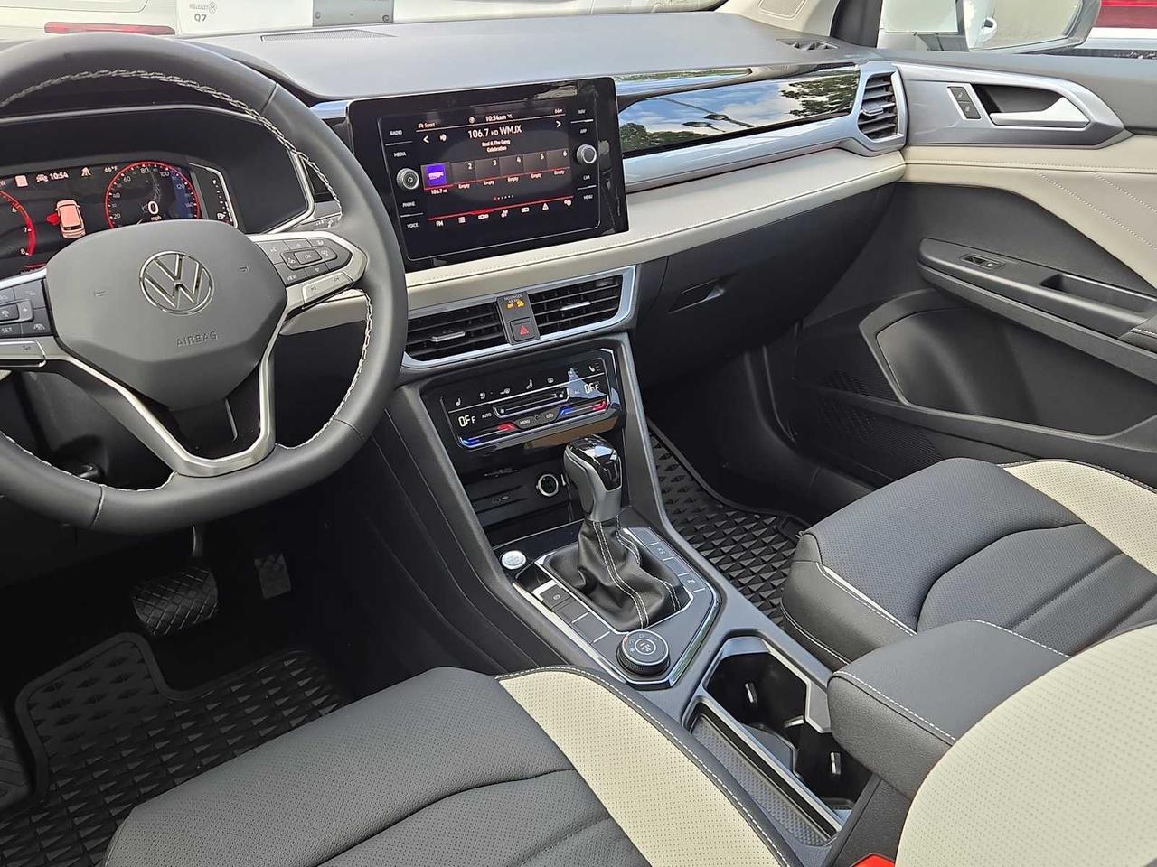 2025 Volkswagen Taos SEL Wellesley MA