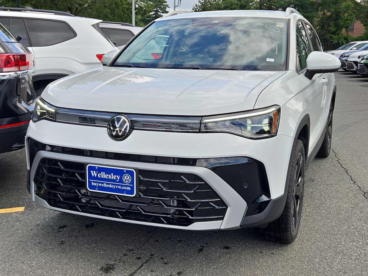 2025 Volkswagen Taos SEL Wellesley MA