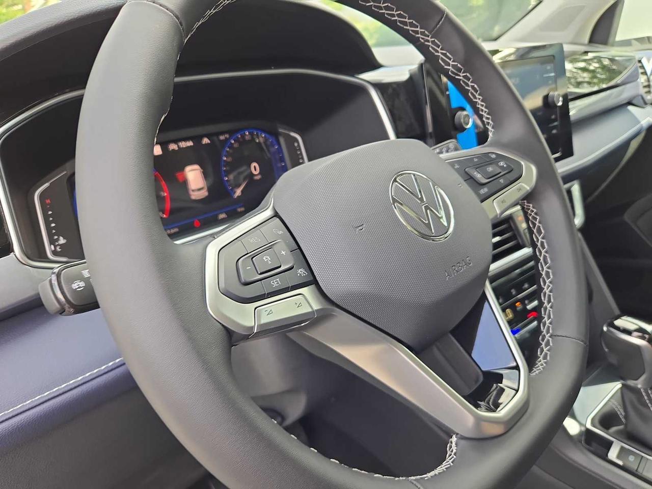 2025 Volkswagen Taos SEL Wellesley MA
