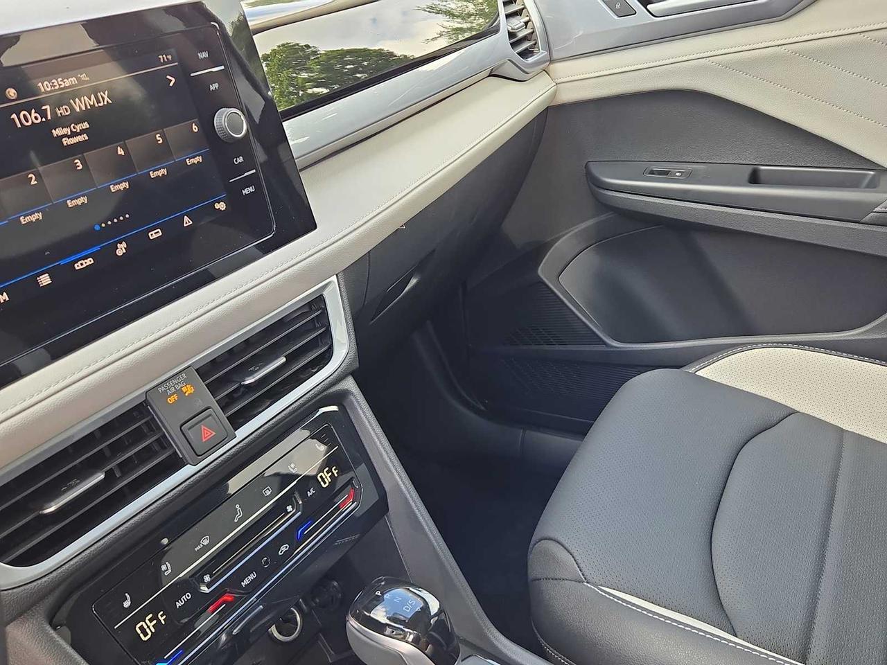 2025 Volkswagen Taos SEL Wellesley MA