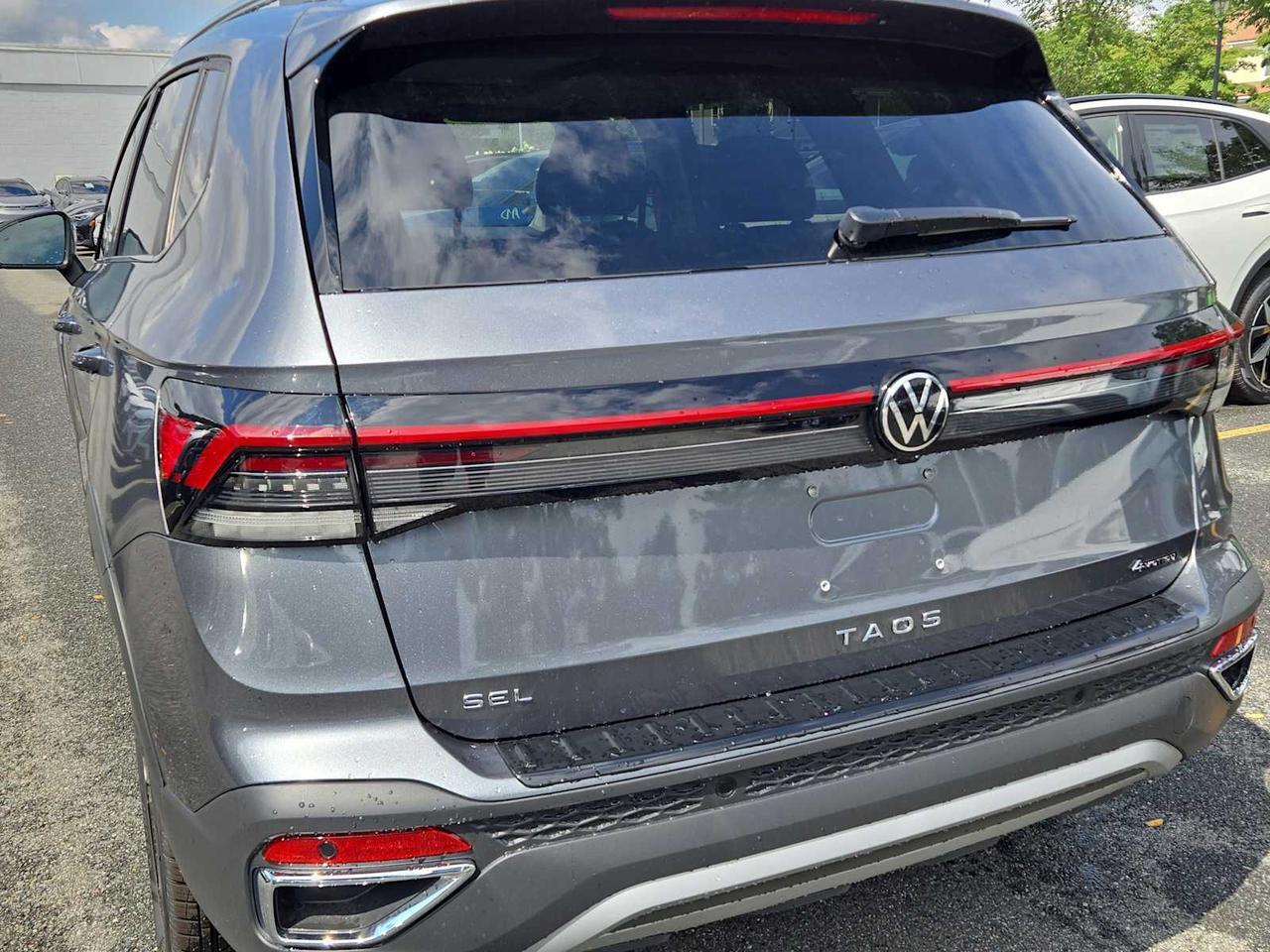 2025 Volkswagen Taos SEL Wellesley MA