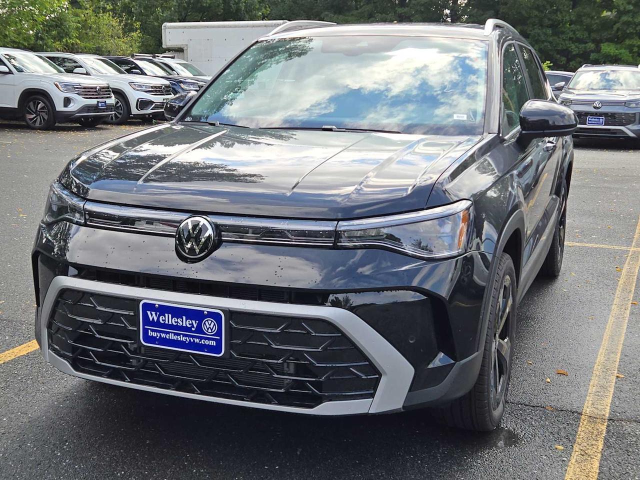 2025 Volkswagen Taos SEL Wellesley MA