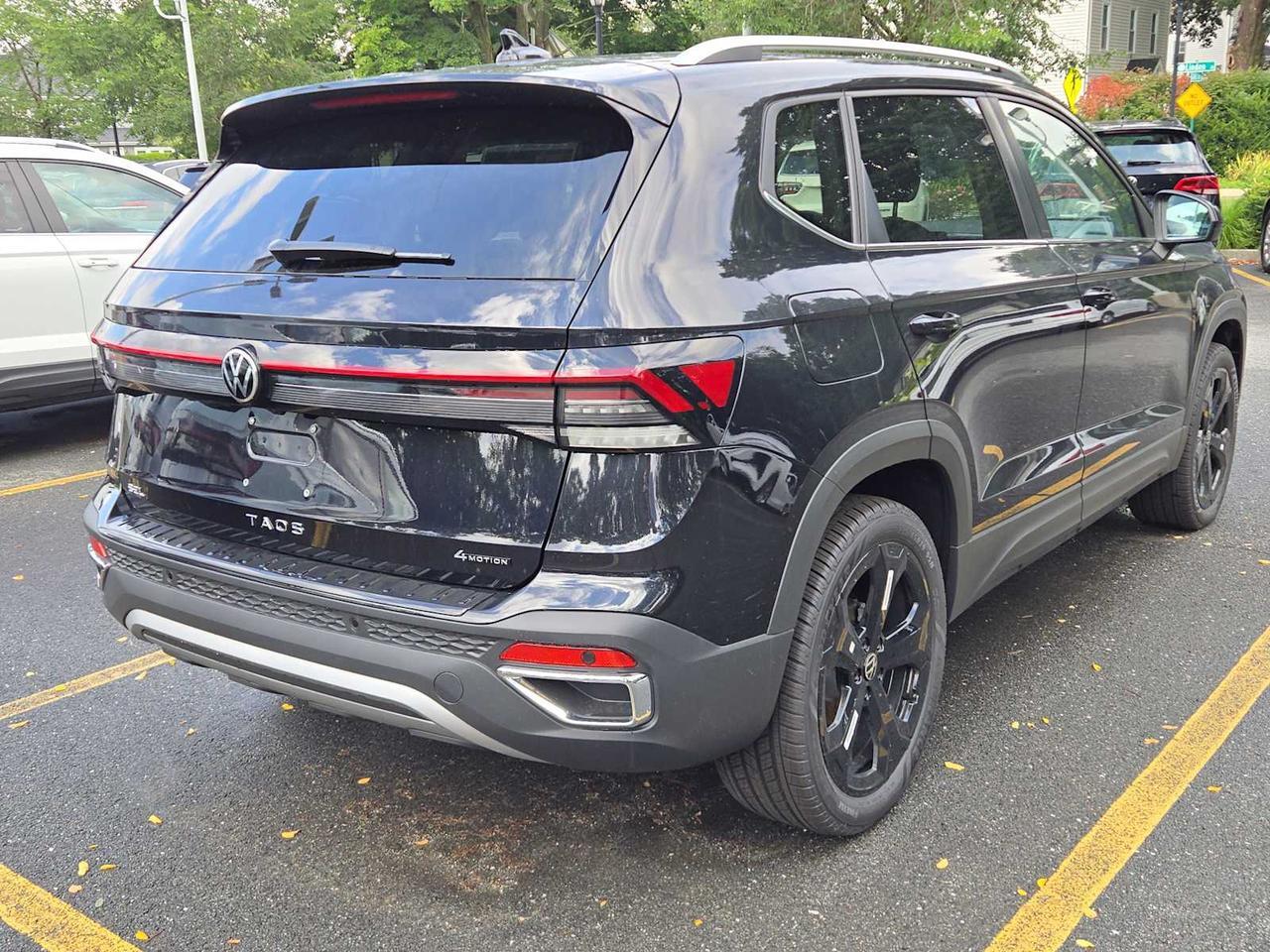 2025 Volkswagen Taos SEL Wellesley MA
