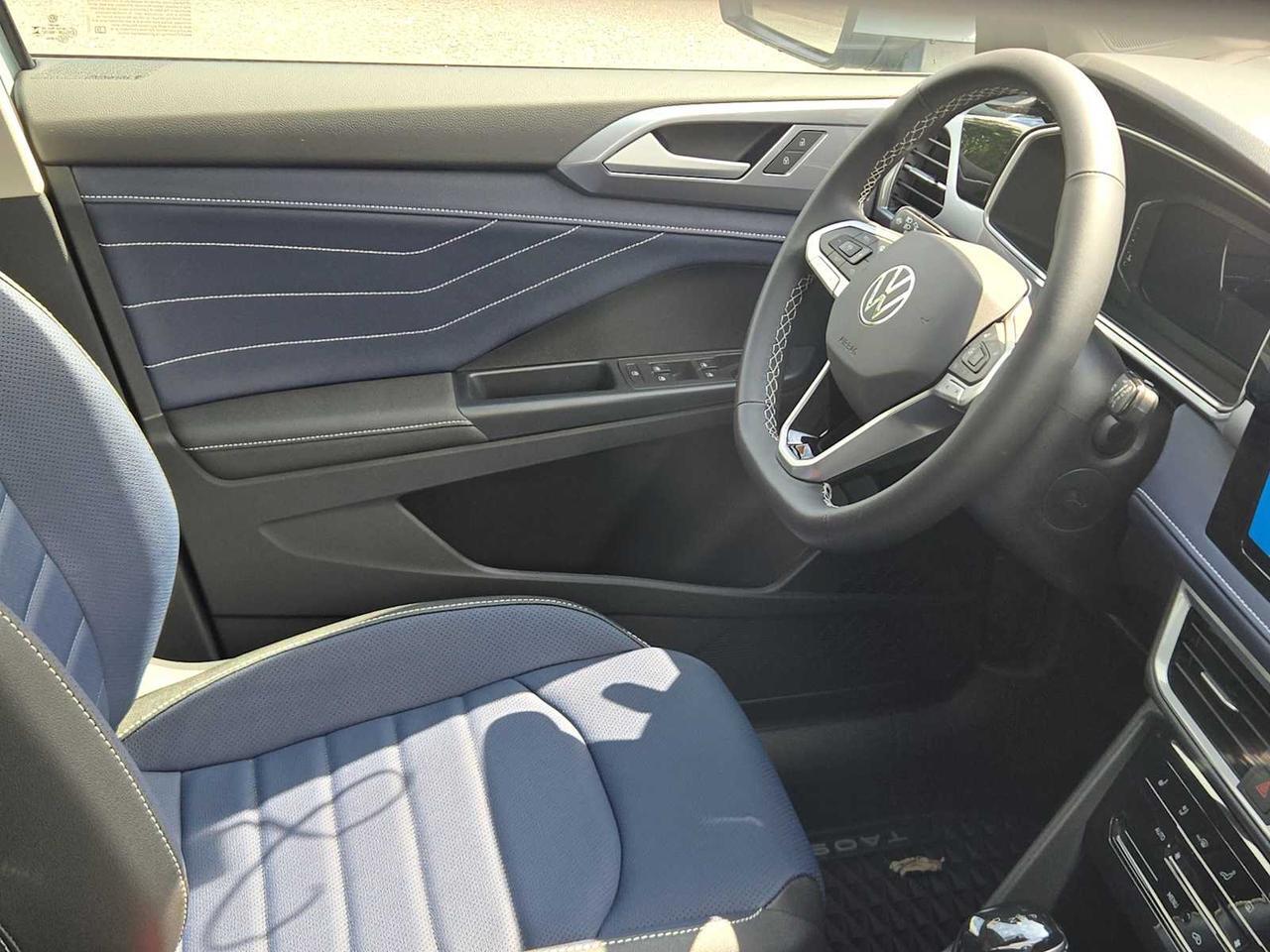 2025 Volkswagen Taos SEL Wellesley MA