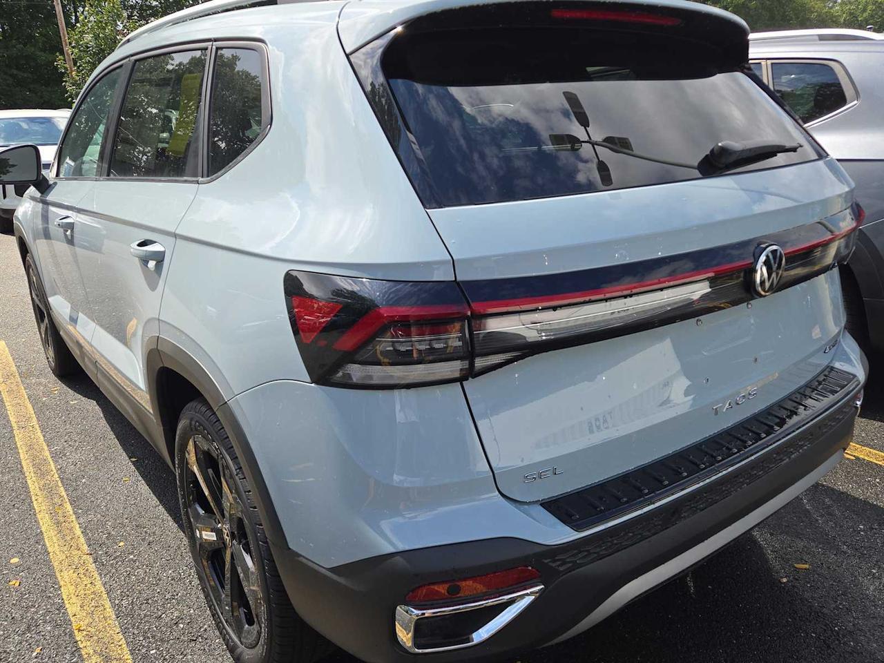 2025 Volkswagen Taos SEL Wellesley MA