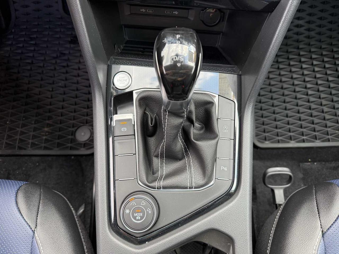 2025 Volkswagen Taos SEL Westborough MA