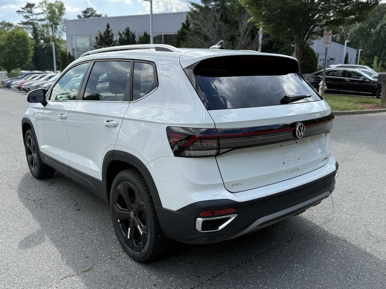 2025 Volkswagen Taos SEL Westborough MA