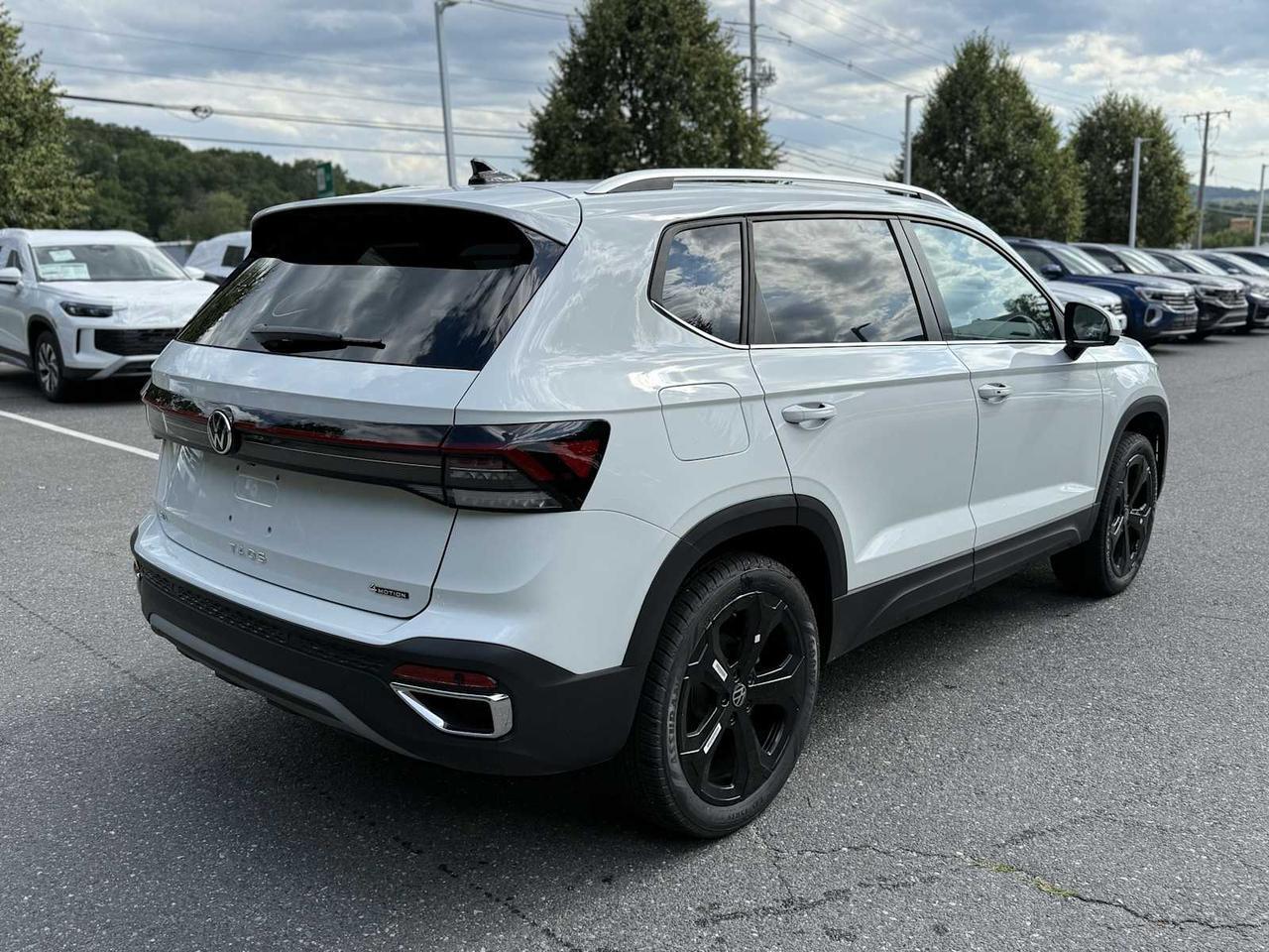 2025 Volkswagen Taos SEL Westborough MA