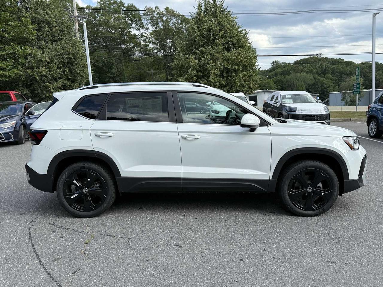 2025 Volkswagen Taos SEL Westborough MA