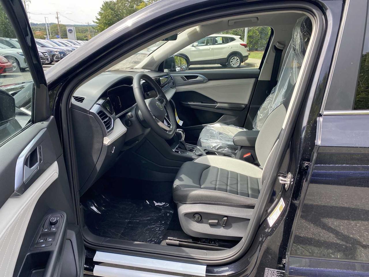2025 Volkswagen Taos SEL Westborough MA