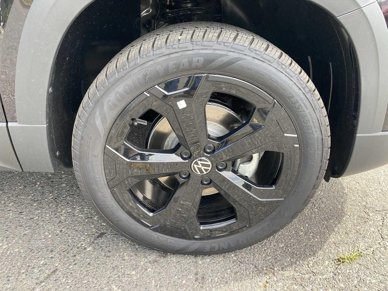 2025 Volkswagen Taos SEL Westborough MA