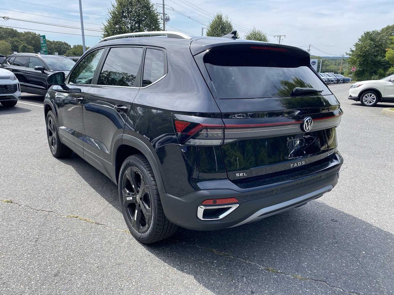 2025 Volkswagen Taos SEL Westborough MA