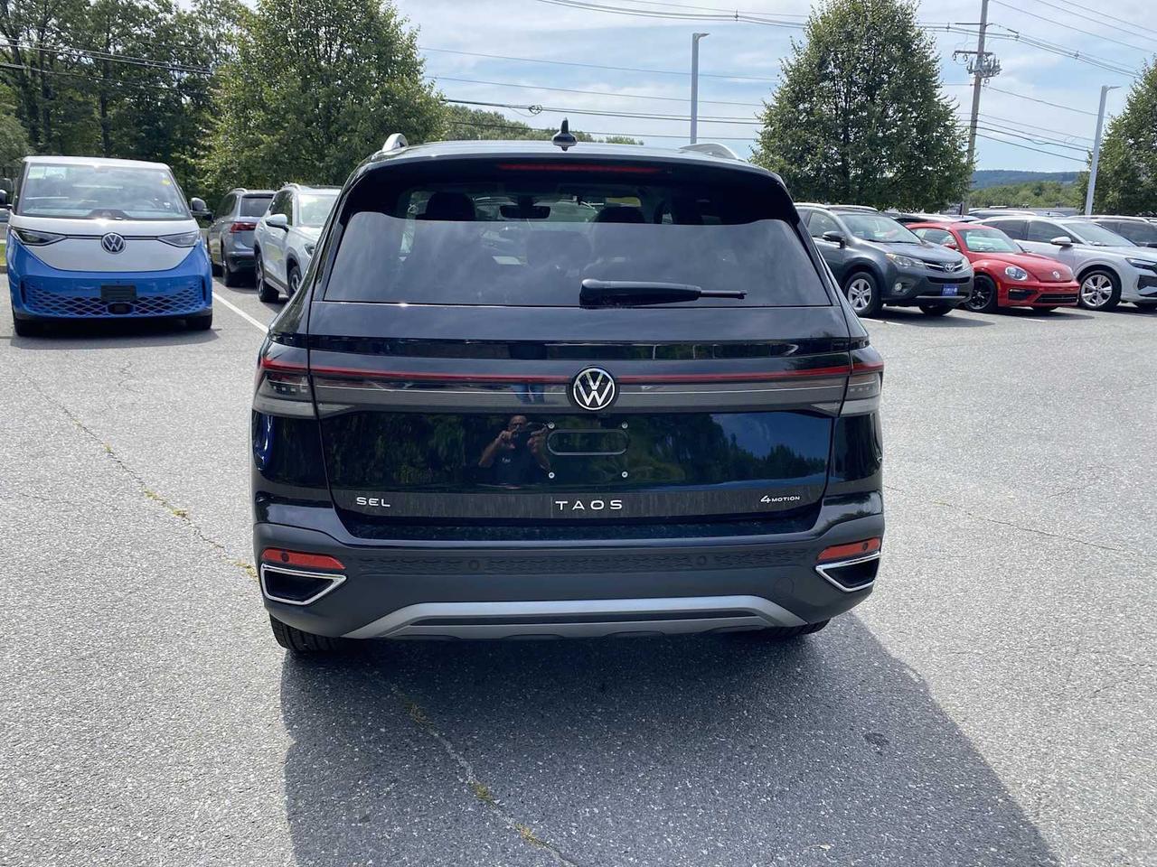2025 Volkswagen Taos SEL Westborough MA