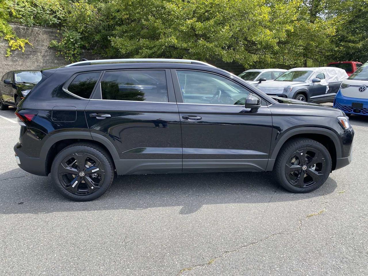 2025 Volkswagen Taos SEL Westborough MA