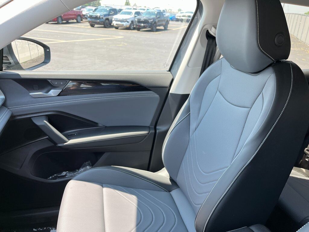 2025 Volkswagen Tiguan 2.0T SE Green Bay WI