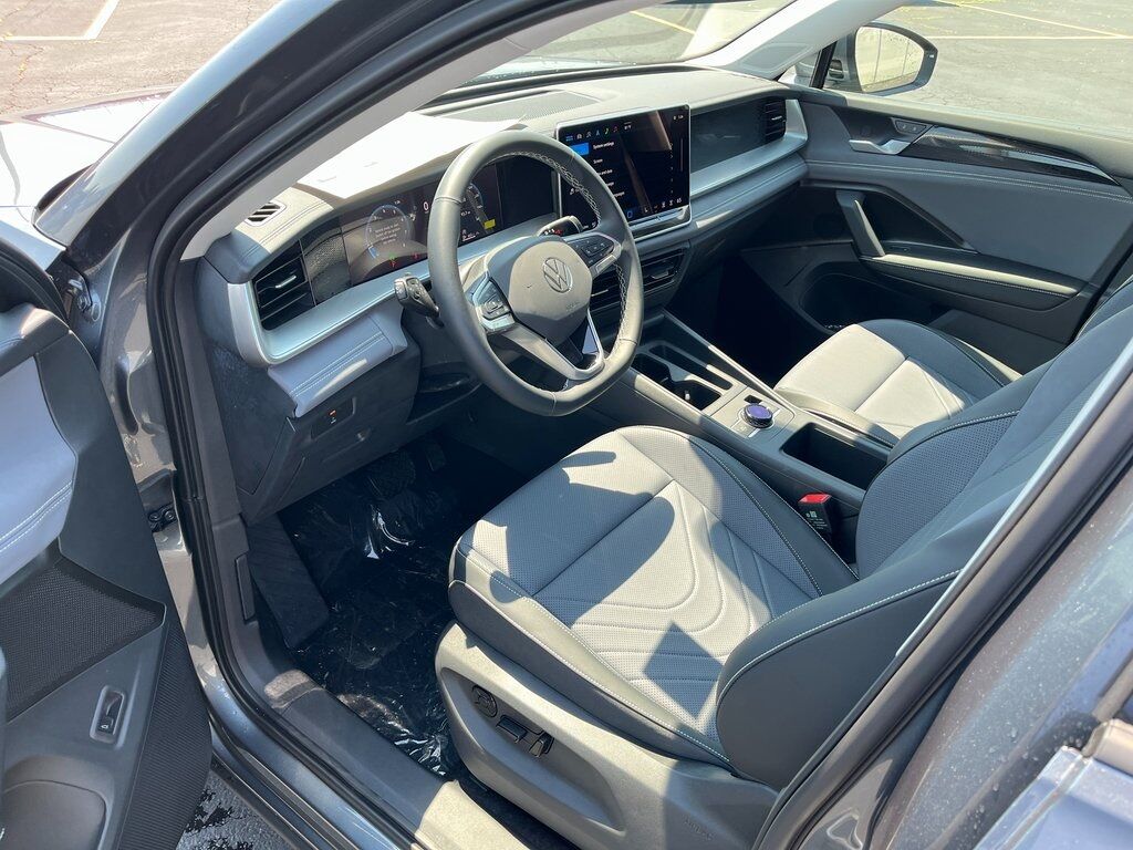 2025 Volkswagen Tiguan 2.0T SE Green Bay WI