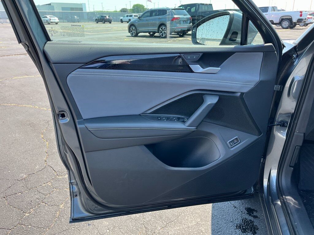 2025 Volkswagen Tiguan 2.0T SE Green Bay WI