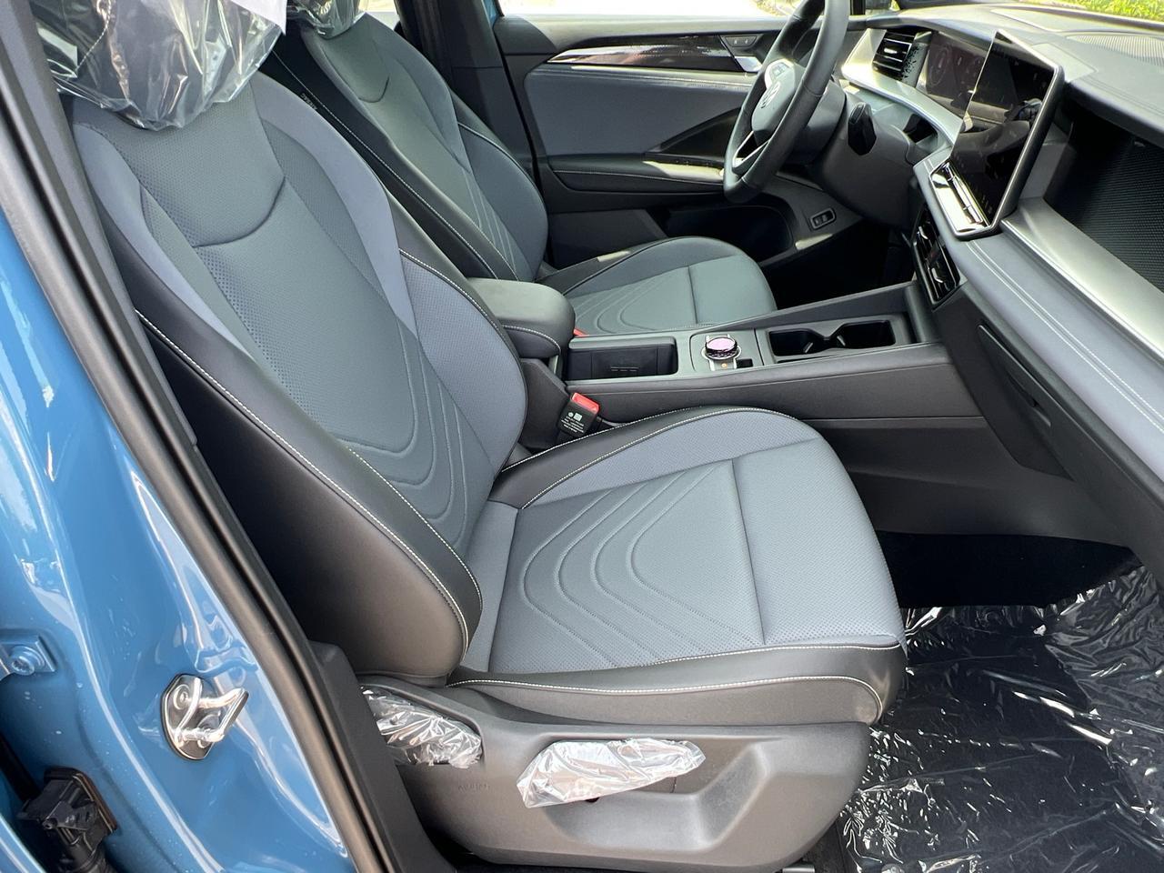 2025 Volkswagen Tiguan 2.0T SE R-Line Black Hagerstown MD