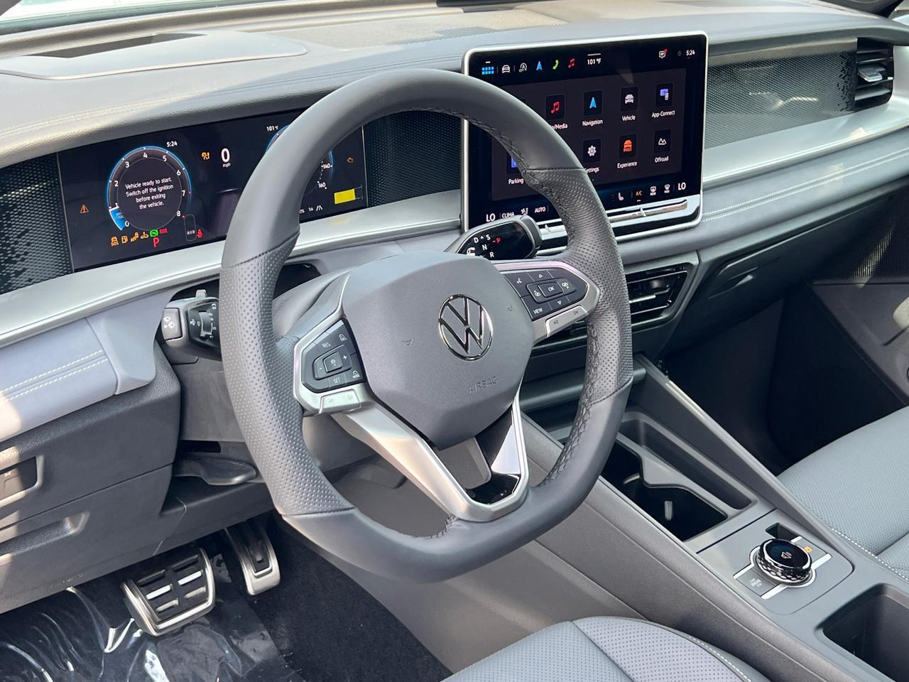 2025 Volkswagen Tiguan 2.0T SE R-Line Black Hagerstown MD
