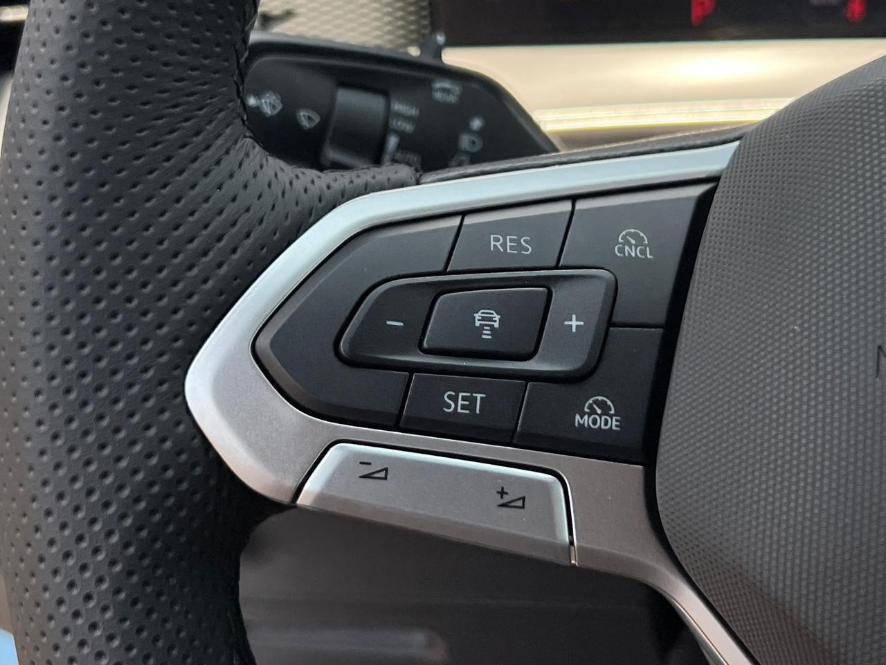 2025 Volkswagen Tiguan 2.0T SE R-Line Black Hagerstown MD