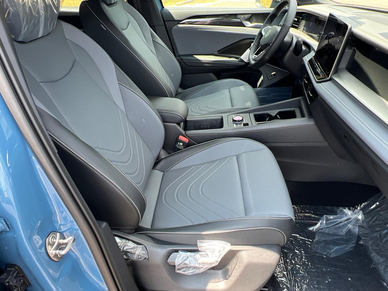 2025 Volkswagen Tiguan 2.0T SE R-Line Black Hagerstown MD