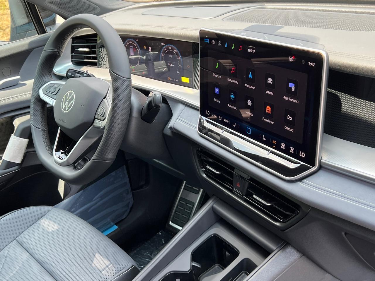 2025 Volkswagen Tiguan 2.0T SE R-Line Black Hagerstown MD