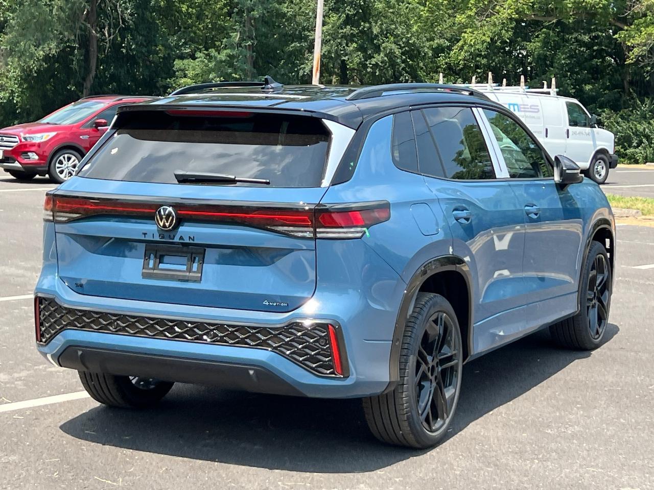 2025 Volkswagen Tiguan 2.0T SE R-Line Black Hagerstown MD