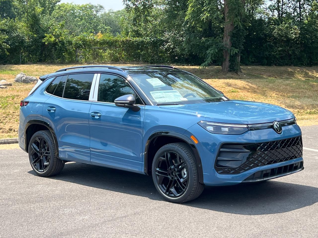 2025 Volkswagen Tiguan 2.0T SE R-Line Black Hagerstown MD