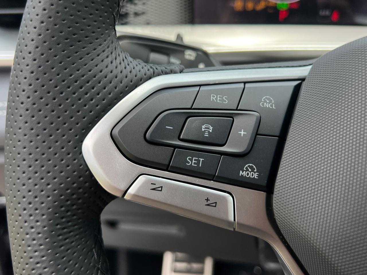 2025 Volkswagen Tiguan 2.0T SE R-Line Black Hagerstown MD