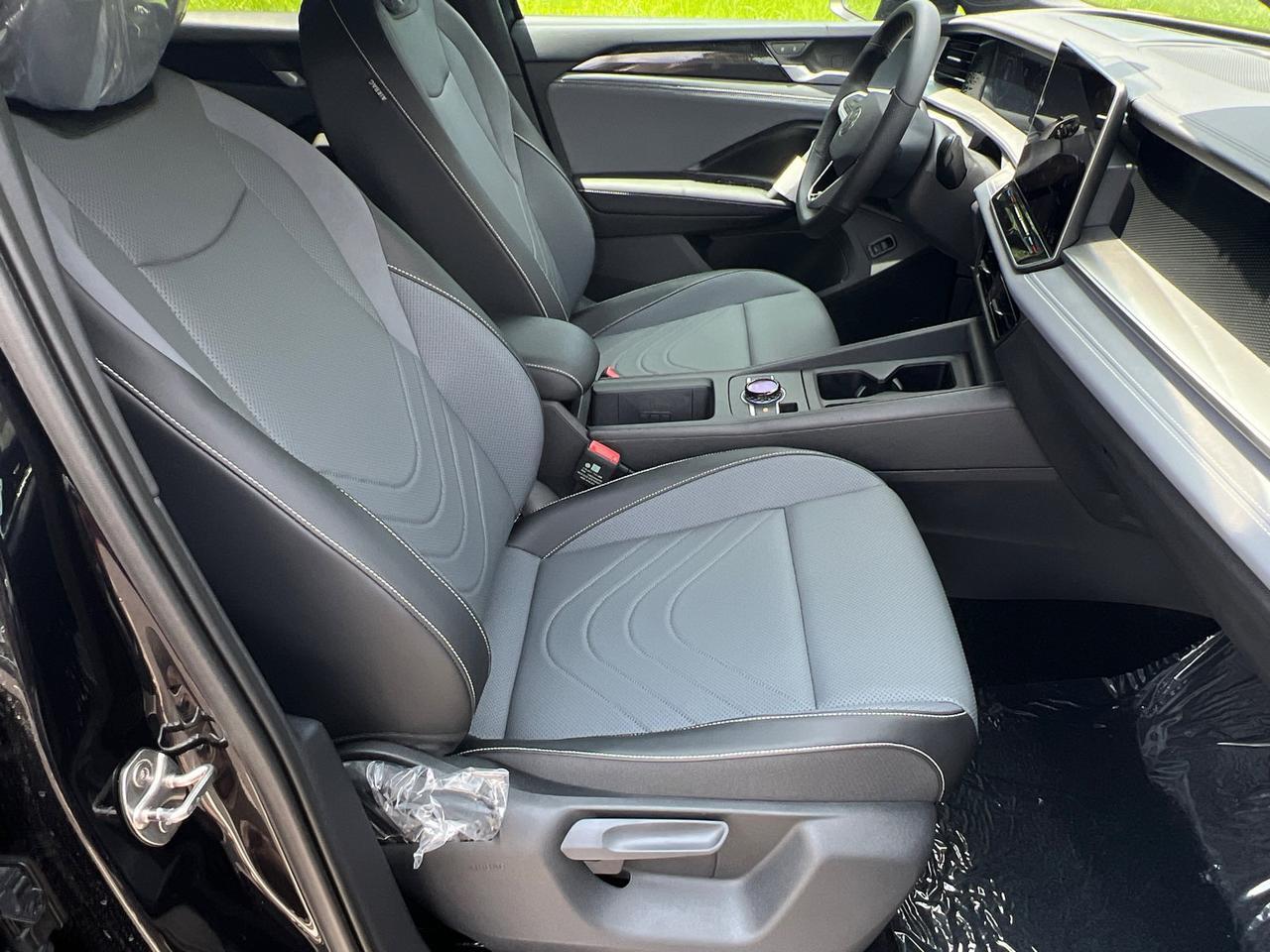 2025 Volkswagen Tiguan 2.0T SE R-Line Black Hagerstown MD