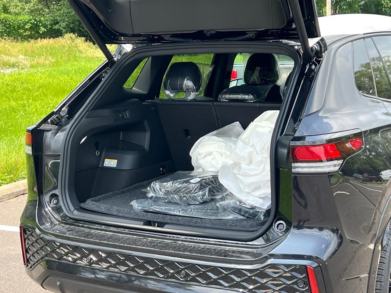 2025 Volkswagen Tiguan 2.0T SE R-Line Black Hagerstown MD