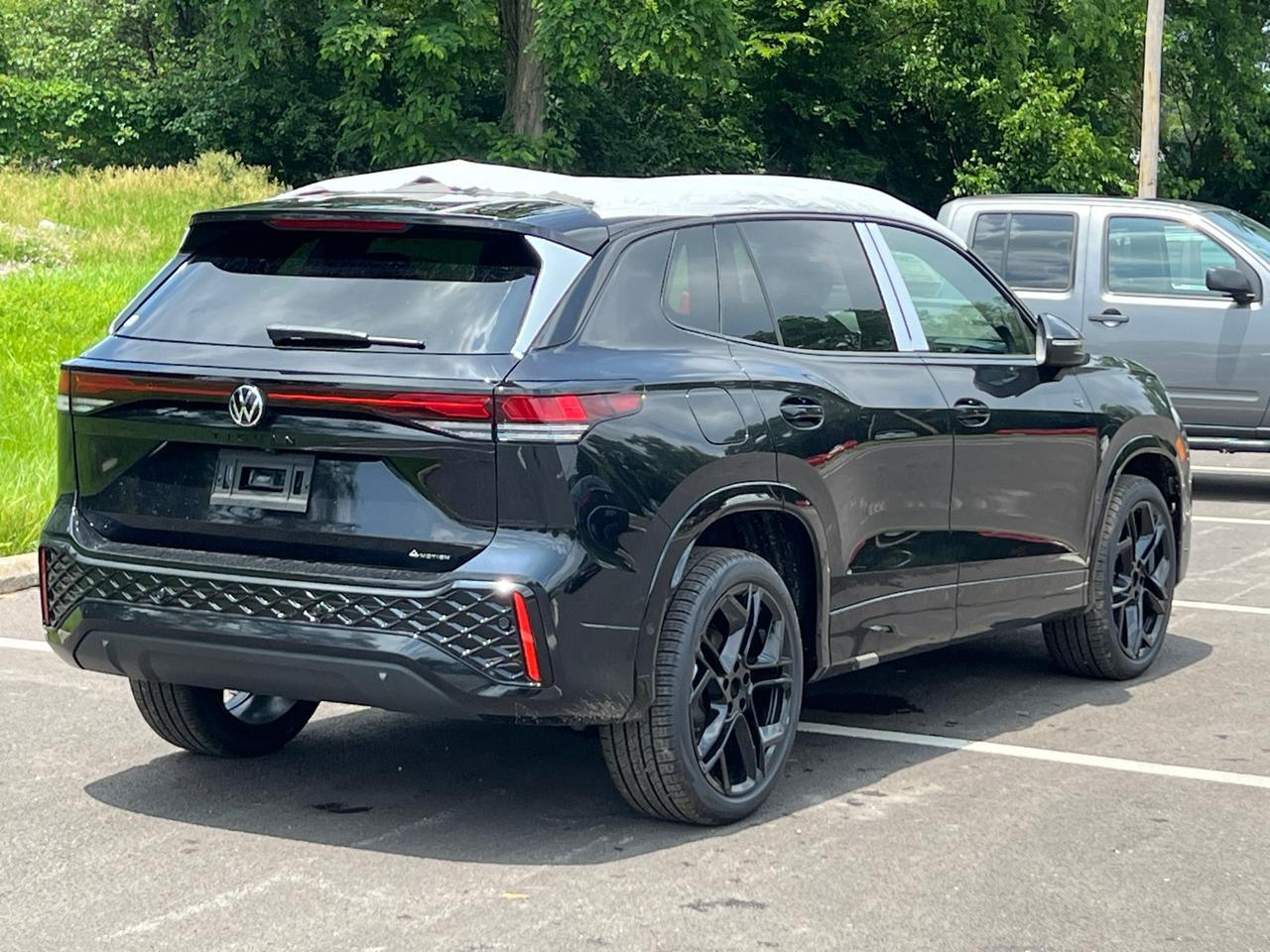 2025 Volkswagen Tiguan 2.0T SE R-Line Black Hagerstown MD