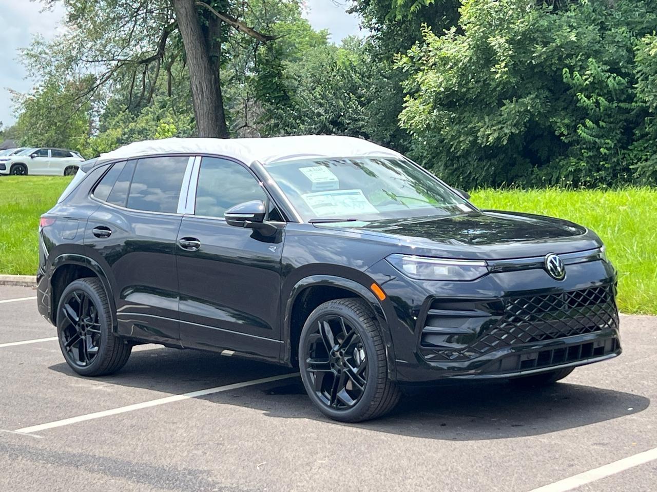 2025 Volkswagen Tiguan 2.0T SE R-Line Black Hagerstown MD