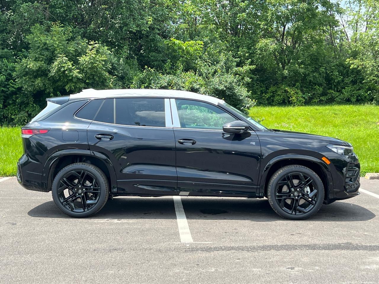2025 Volkswagen Tiguan 2.0T SE R-Line Black Hagerstown MD