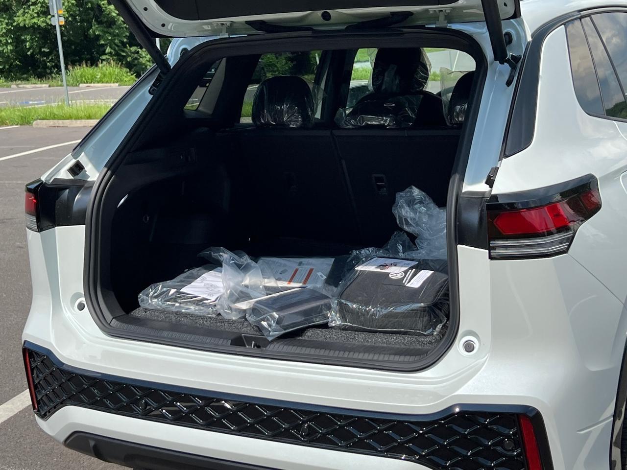 2025 Volkswagen Tiguan 2.0T SE R-Line Black Hagerstown MD