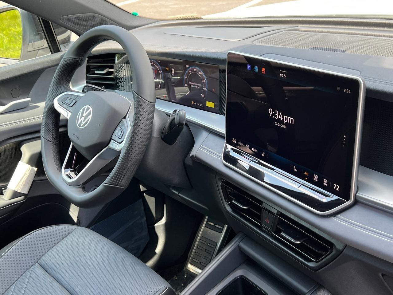 2025 Volkswagen Tiguan 2.0T SE R-Line Black Hagerstown MD