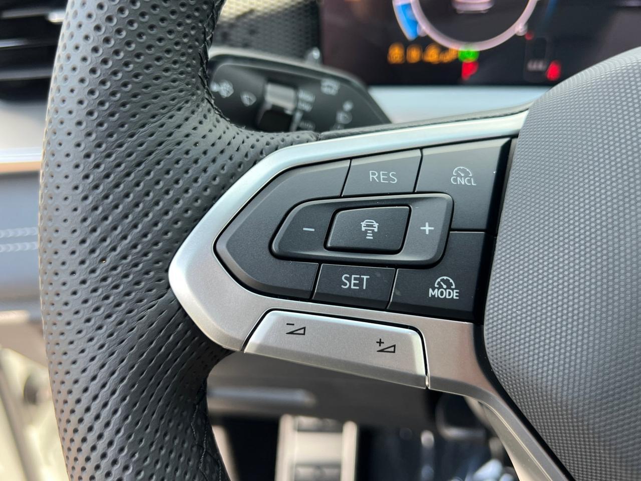 2025 Volkswagen Tiguan 2.0T SE R-Line Black Hagerstown MD