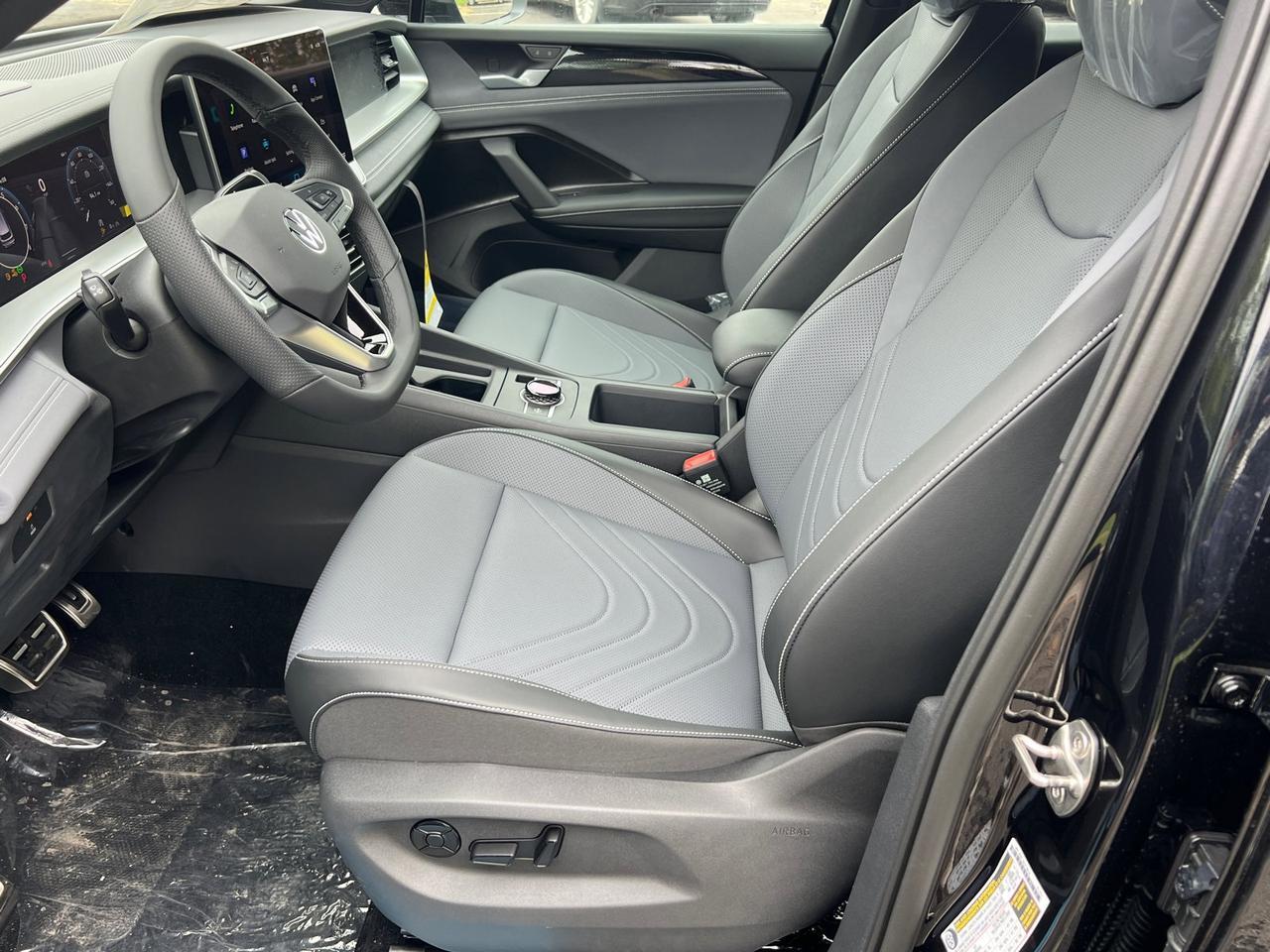 2025 Volkswagen Tiguan 2.0T SE R-Line Black Hagerstown MD