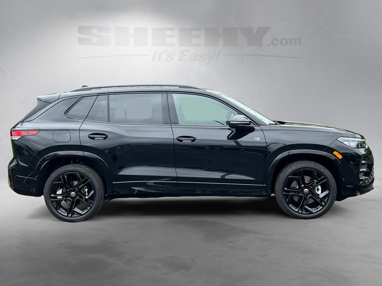 2025 Volkswagen Tiguan 2.0T SE R-Line Black Hagerstown MD