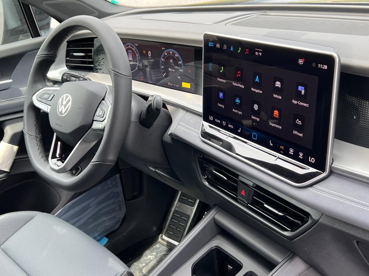 2025 Volkswagen Tiguan 2.0T SE R-Line Black Hagerstown MD