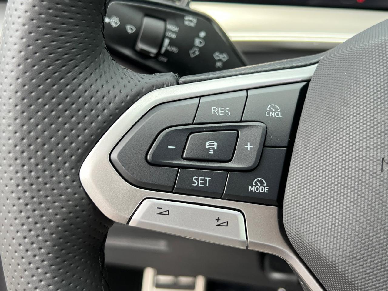 2025 Volkswagen Tiguan 2.0T SE R-Line Black Hagerstown MD