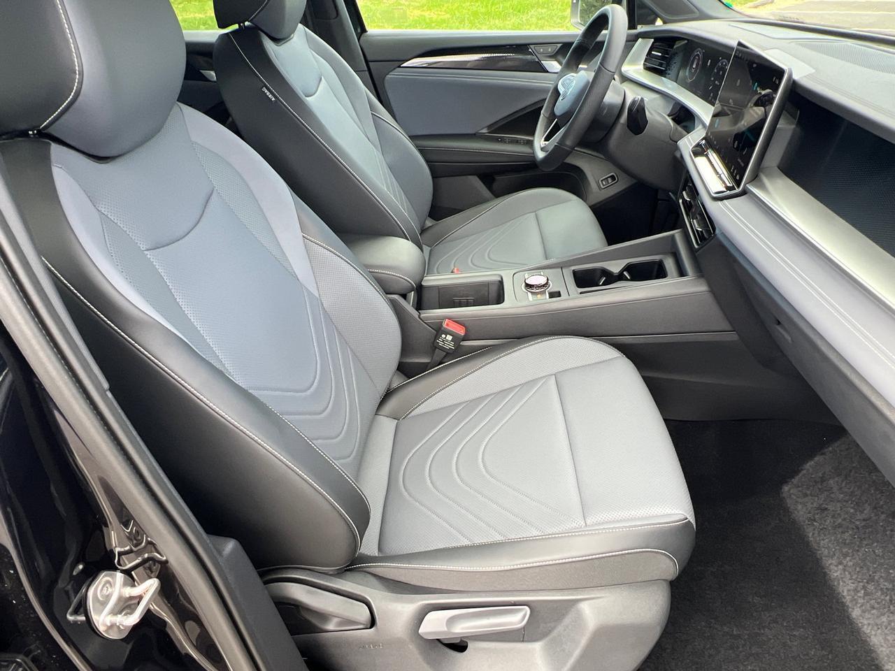 2025 Volkswagen Tiguan 2.0T SE R-Line Black Hagerstown MD