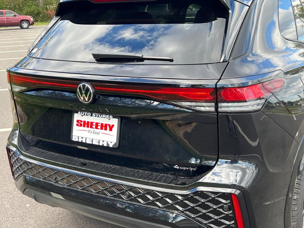 2025 Volkswagen Tiguan 2.0T SE R-Line Black Hagerstown MD