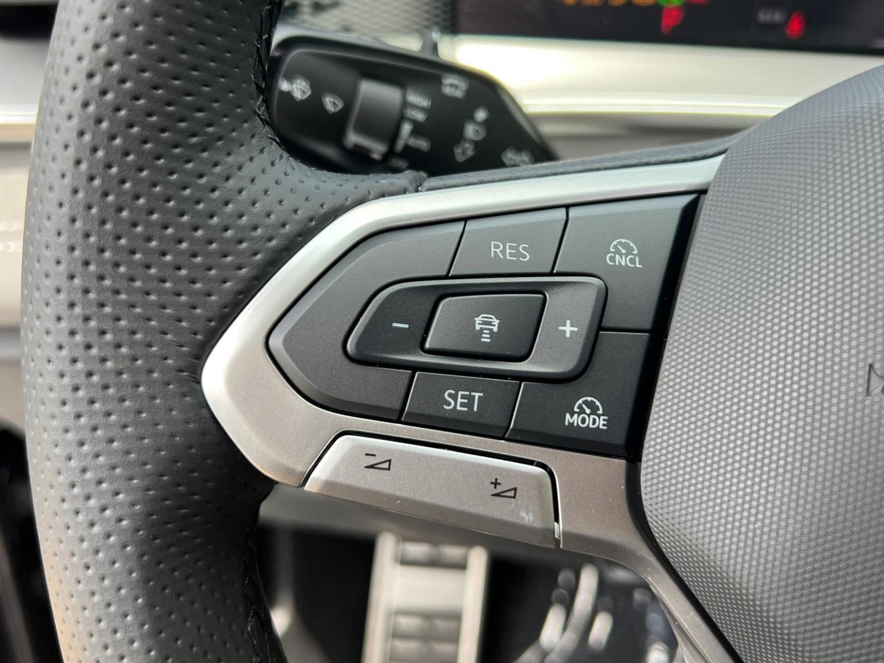 2025 Volkswagen Tiguan 2.0T SE R-Line Black Hagerstown MD